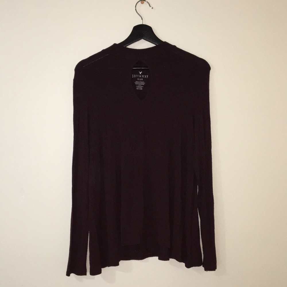 Long sleeve turtle neck shirt from American Eagle✨